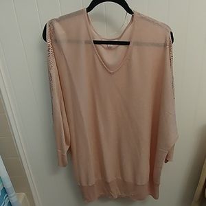 Roz & Ali cold shoulder v neck sweator